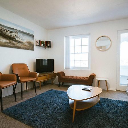 Breathtaking High Street Townhouse With Stunning Sea Views At 'The Old Fishermans Townhouse' 팰머스 외부 사진