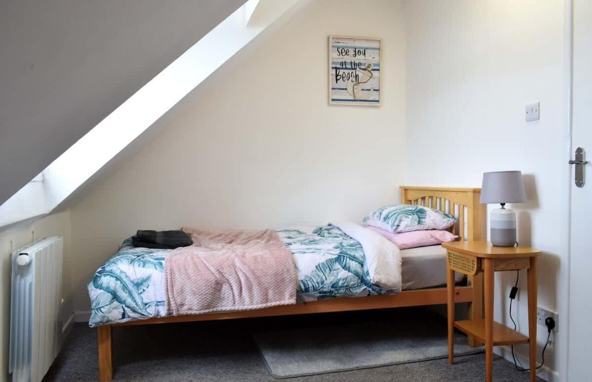 Breathtaking High Street Townhouse With Stunning Sea Views At 'The Old Fishermans Townhouse' 팰머스 외부 사진